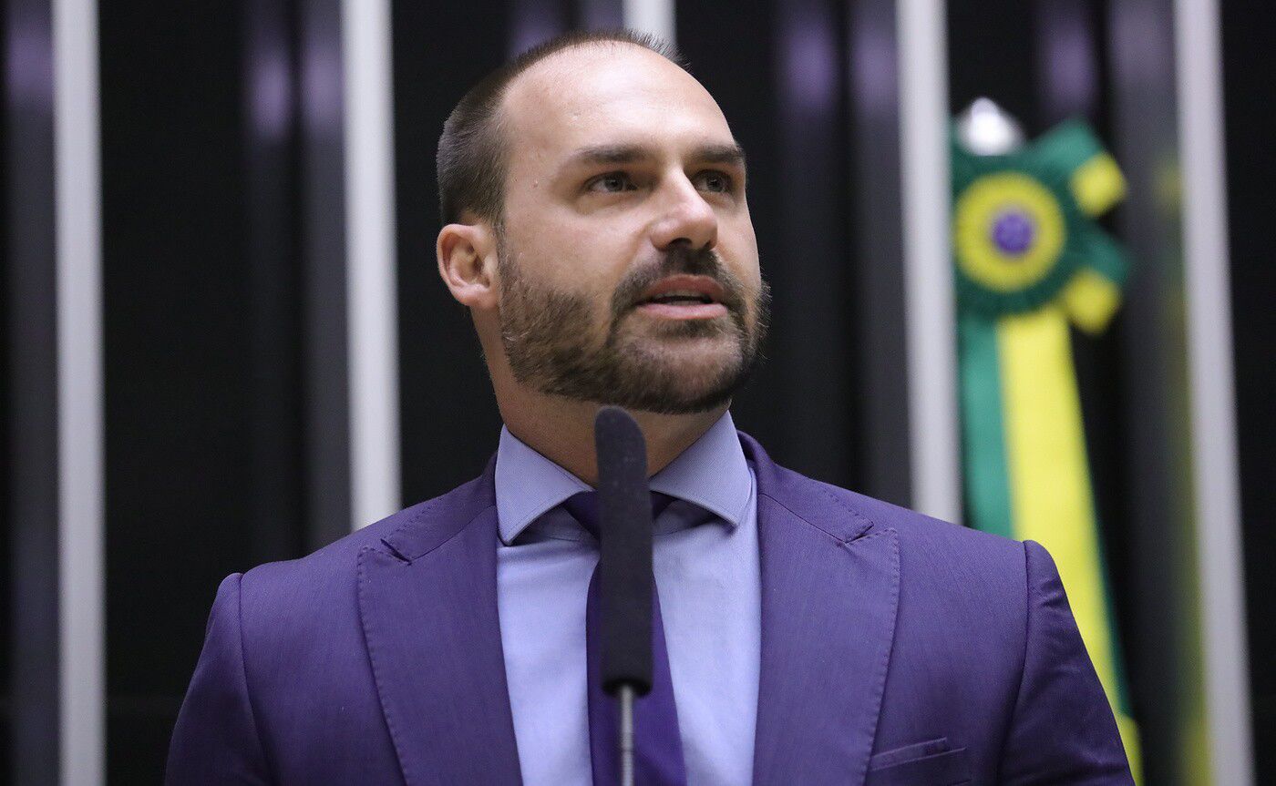 CRISE NA DIREITA